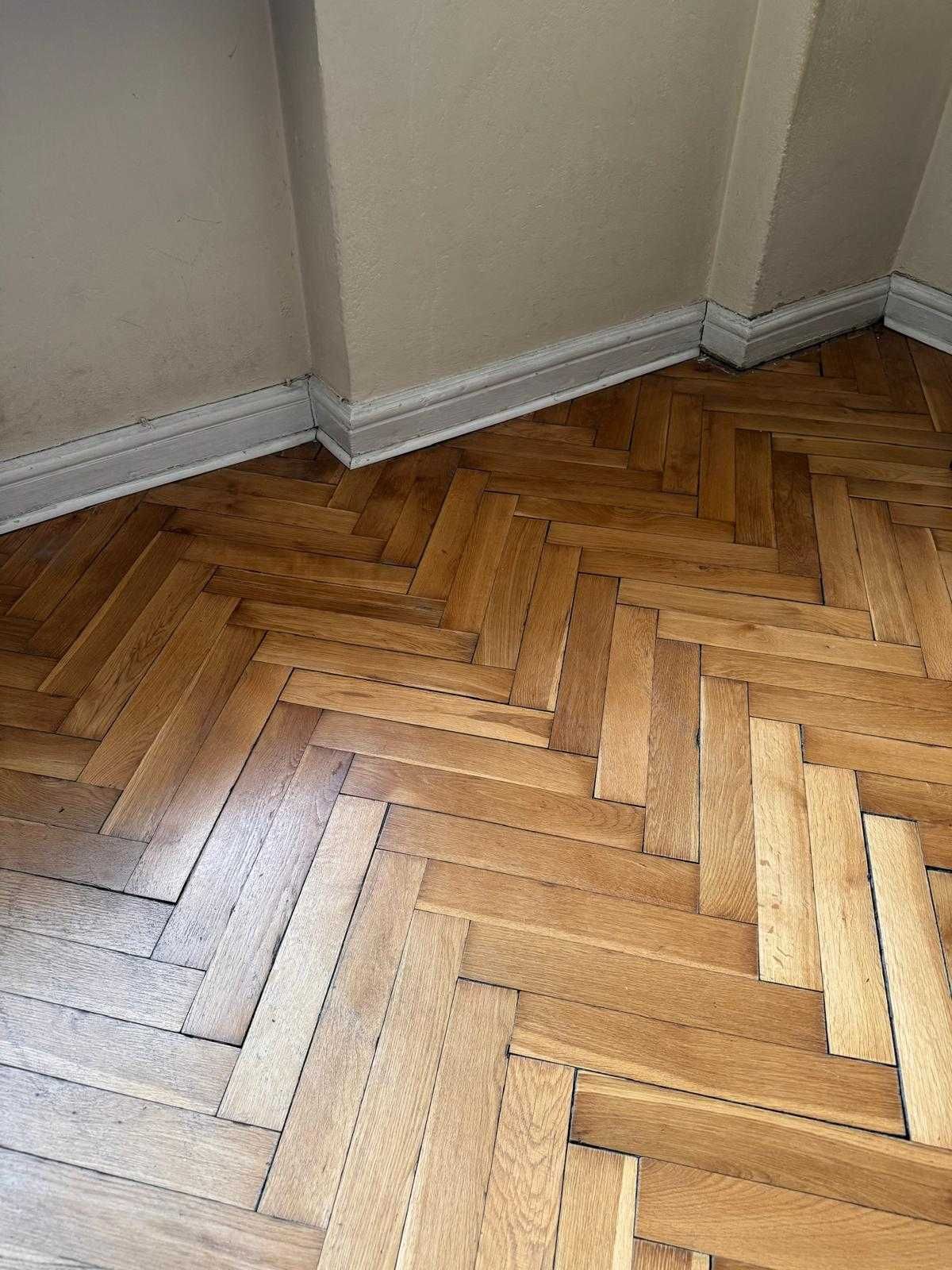 Dębowy Drewniany parkiet – klasyczna elegancja i trwałość