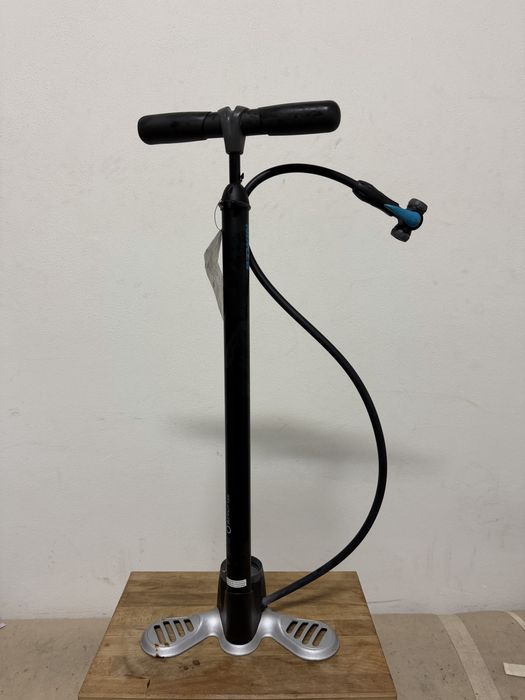 Bomba de pé BTwin FLP 7000 – usada uma vez