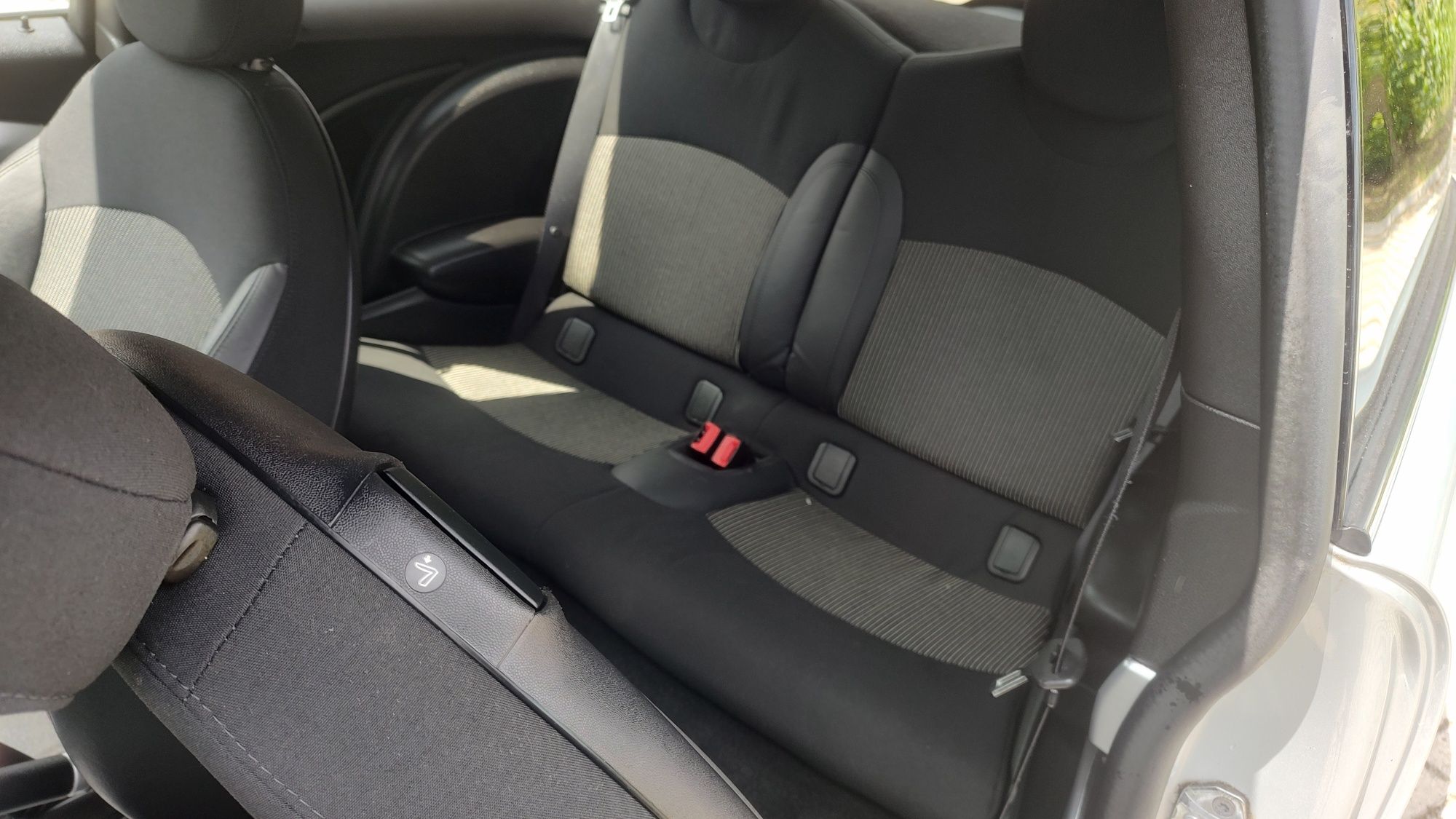 Mini Cooper Ekris