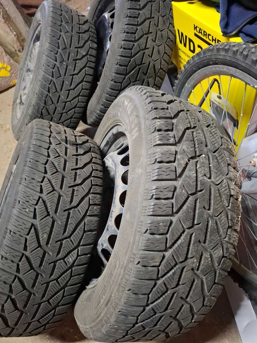 Koła zimowe 16x225x55