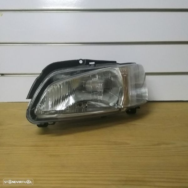 Farol Peugeot 106 modelo: 1996 até 2001 novo