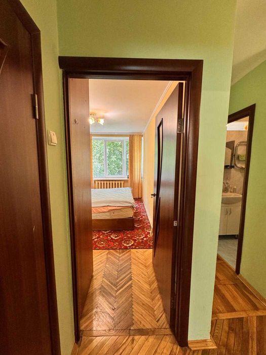 Продаж 2 кімнатної квартири з ремонтом, вул. Зарицьких / Франка, Львів