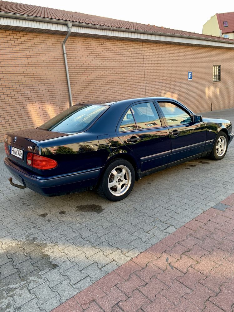 Merceded e klasa 2.2 cdi klima