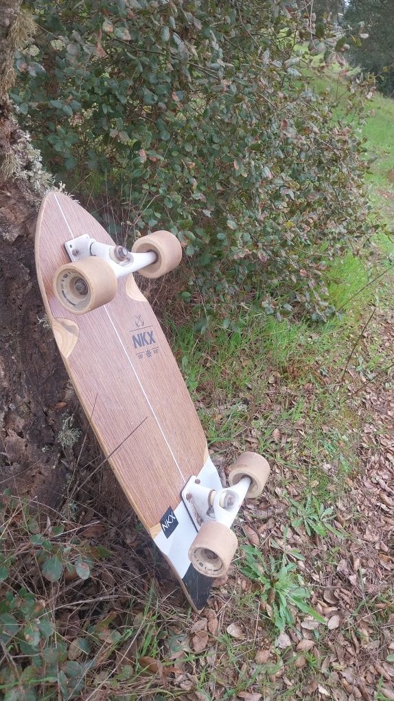 NKX Maverick Surfskate com protetores