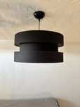 Lampa do salonu czarna