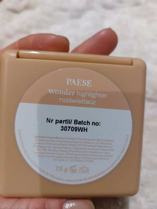 Rozświetlacz  Paese nowy