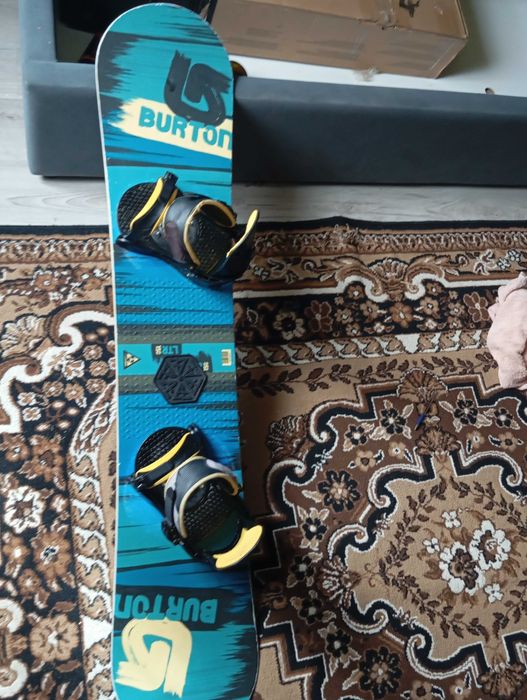 Срочно !!!Продаю сноуборд Burton в идеальном состоянии