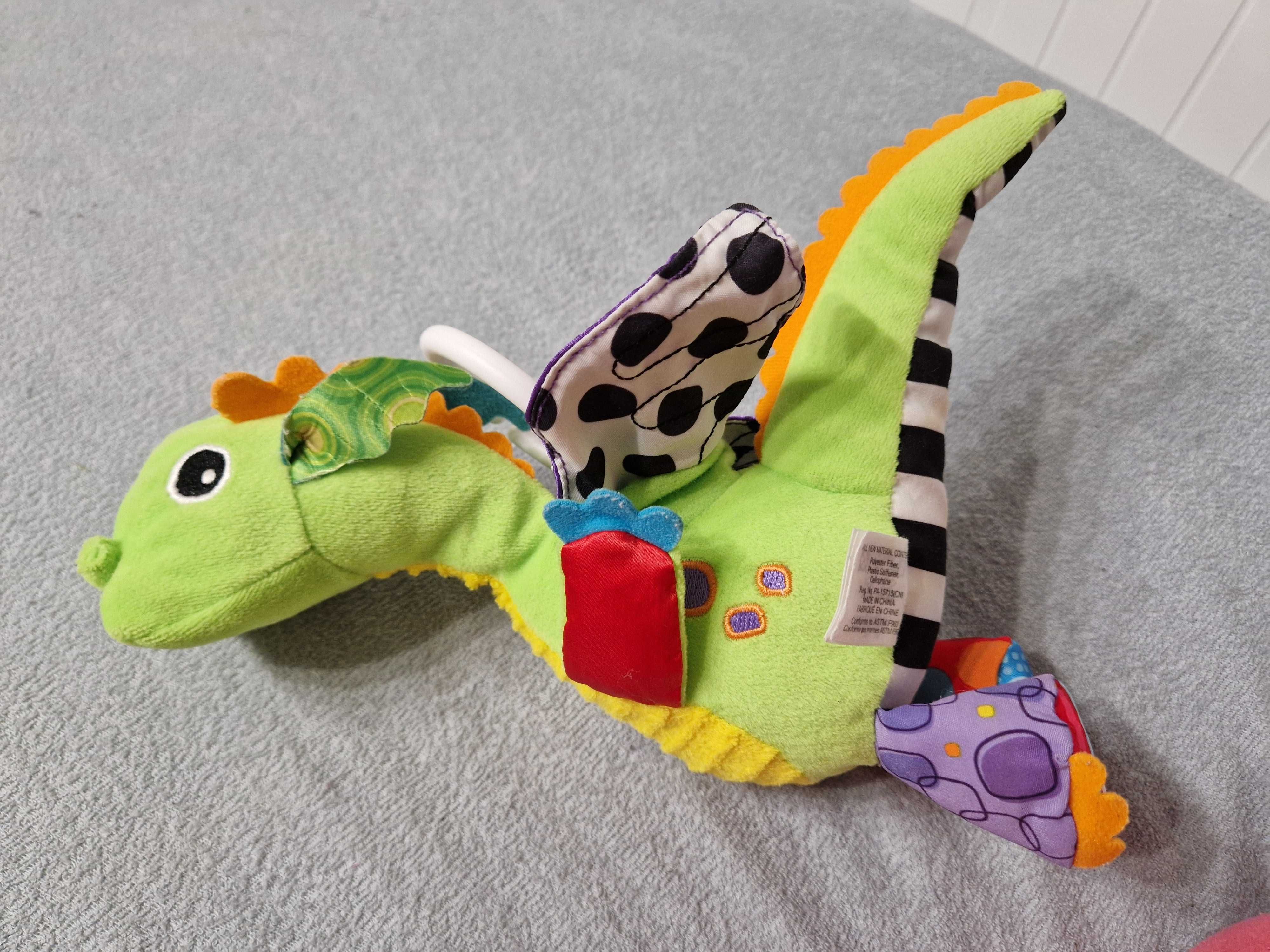 Lamaze, zawieszka smok Flip Flap rusza skrzydłami, kontrasty, szeleści