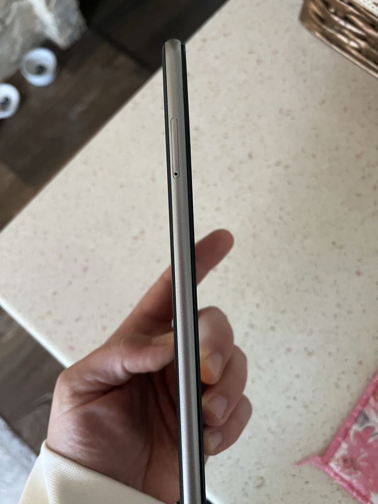 Продам планшет Lenovo phab1