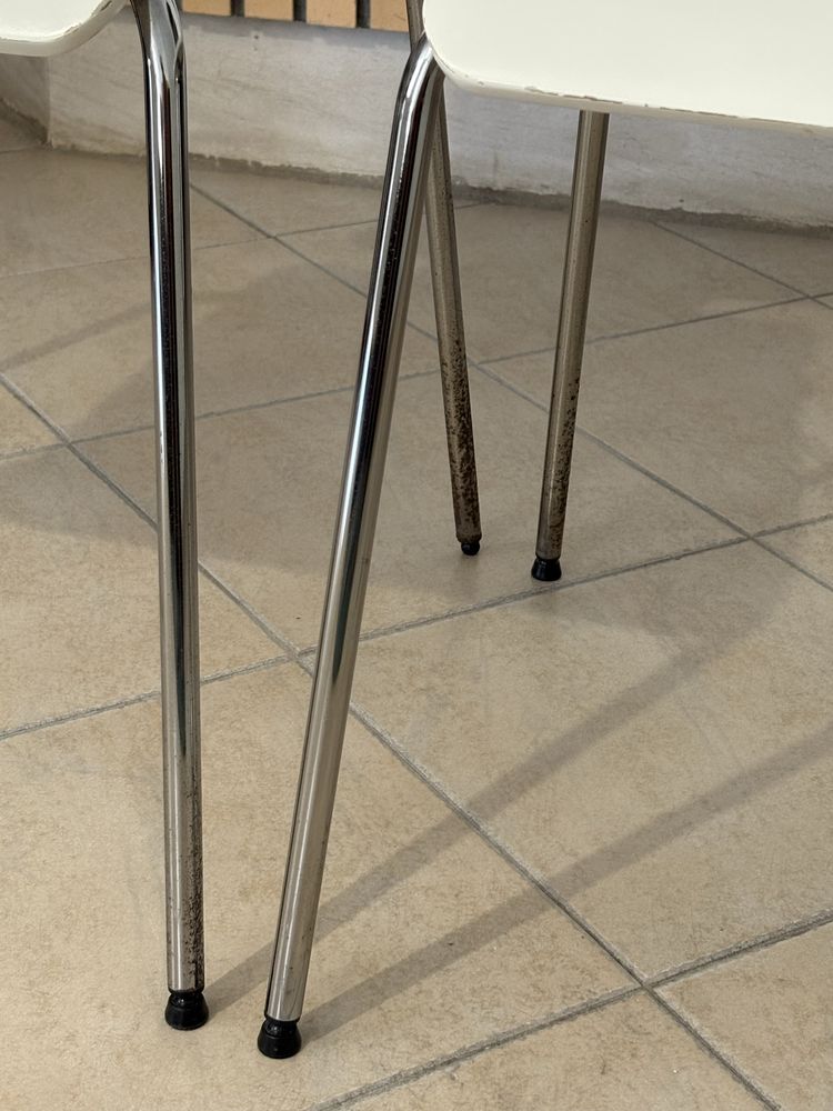 Cadeiras brancas IKEA