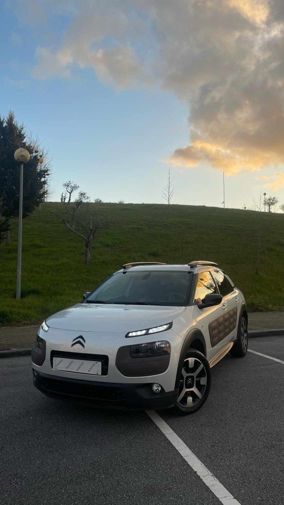 Citroen C4 Cactus Semi-novo c/Histórico de Revisões