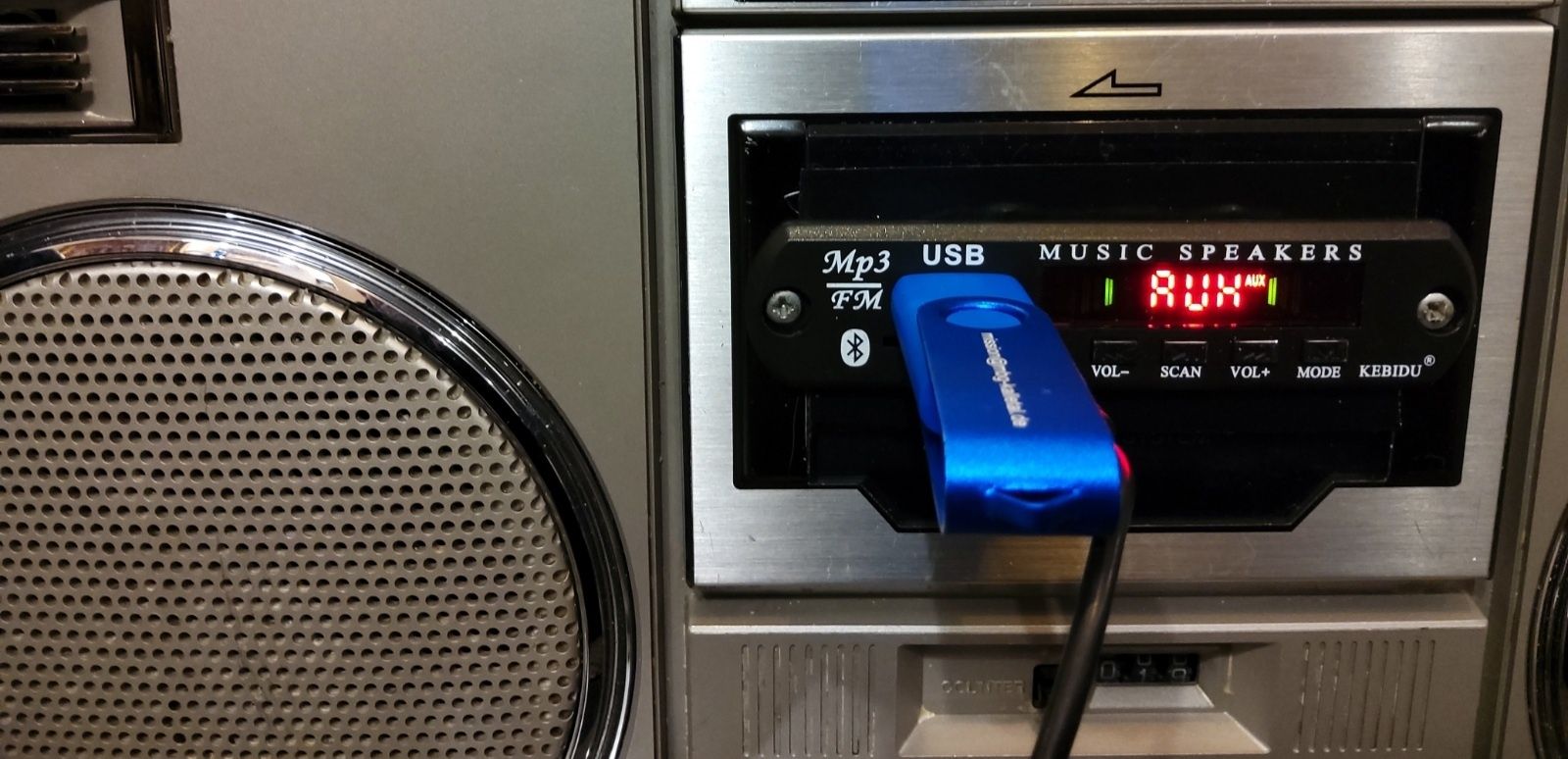 Радиоприёмник 80х с USB,Bluetooth,MicroSD,FM.