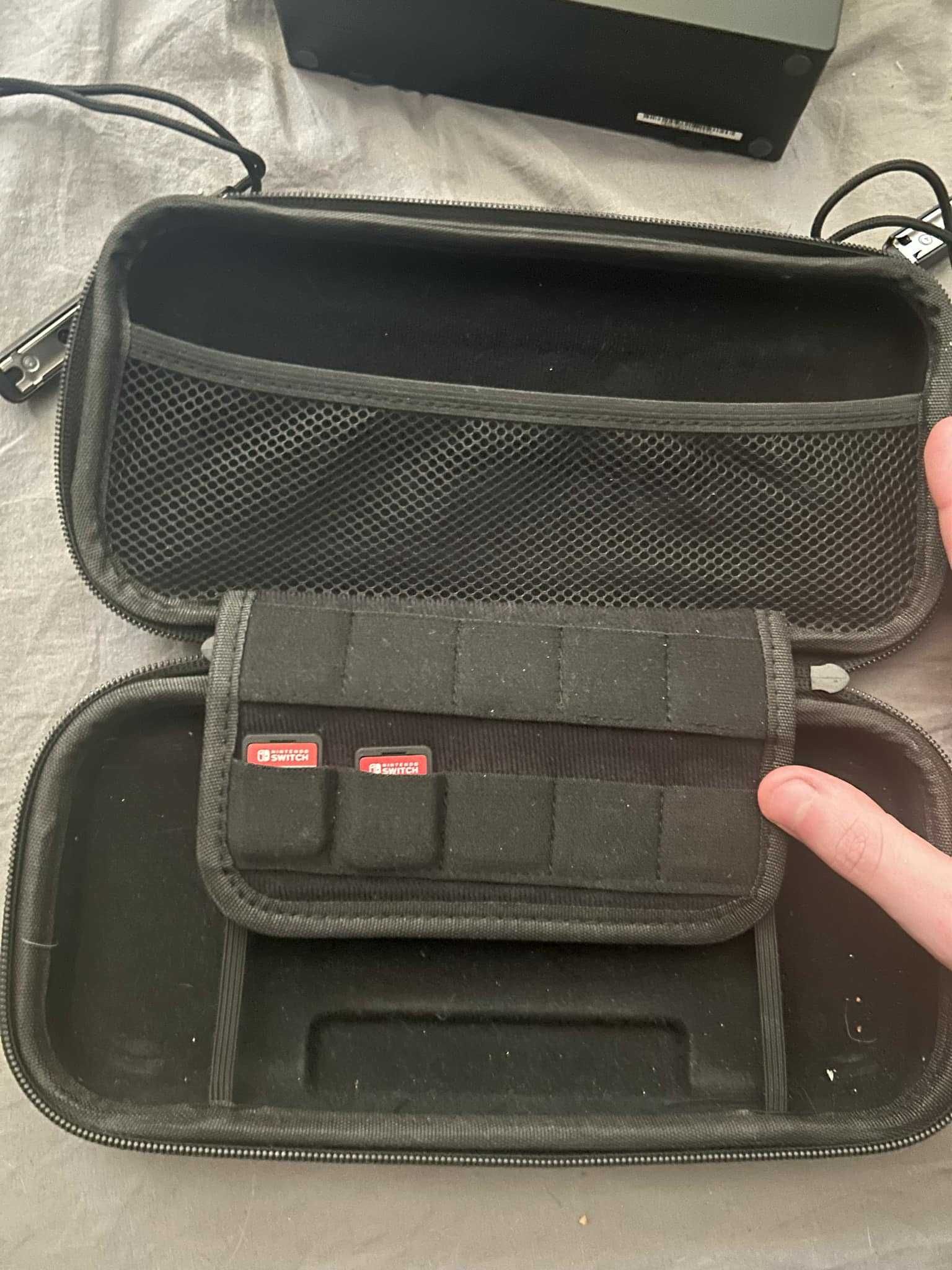 Konsola Nintendo switch + akcesoria + 2 gry GRATIS