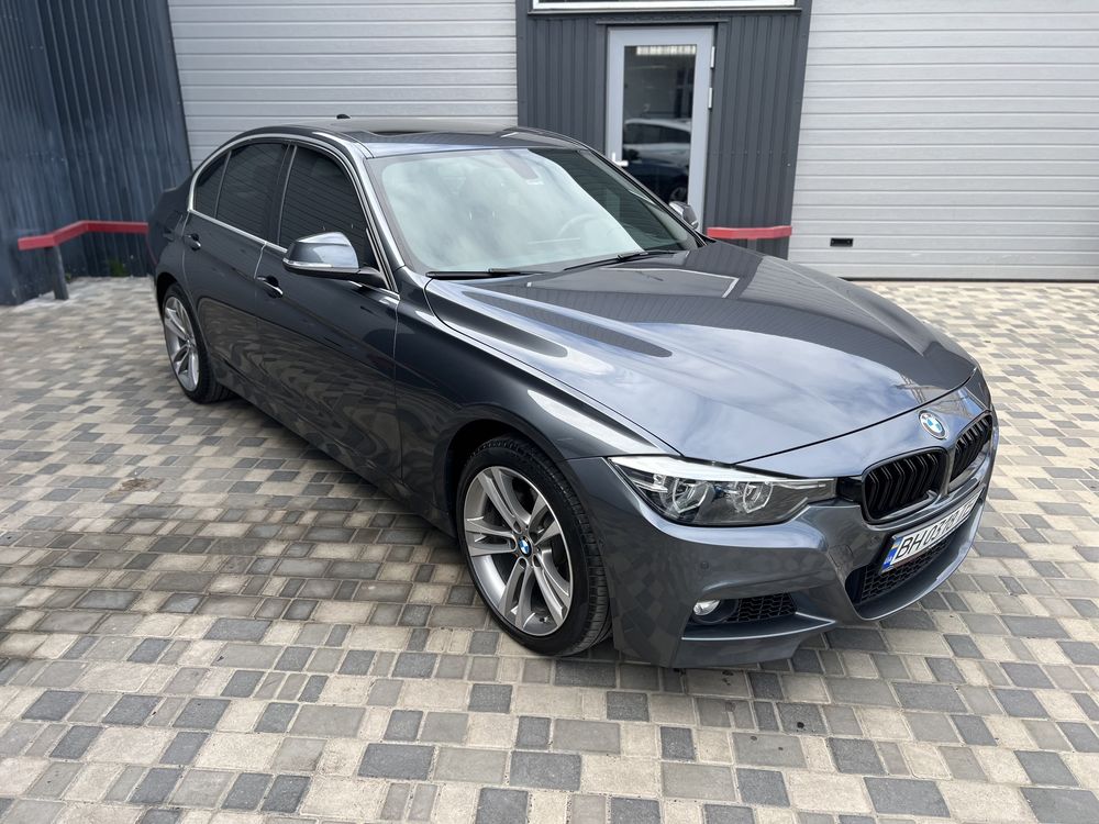 BMW 330ix 2017 рік F30