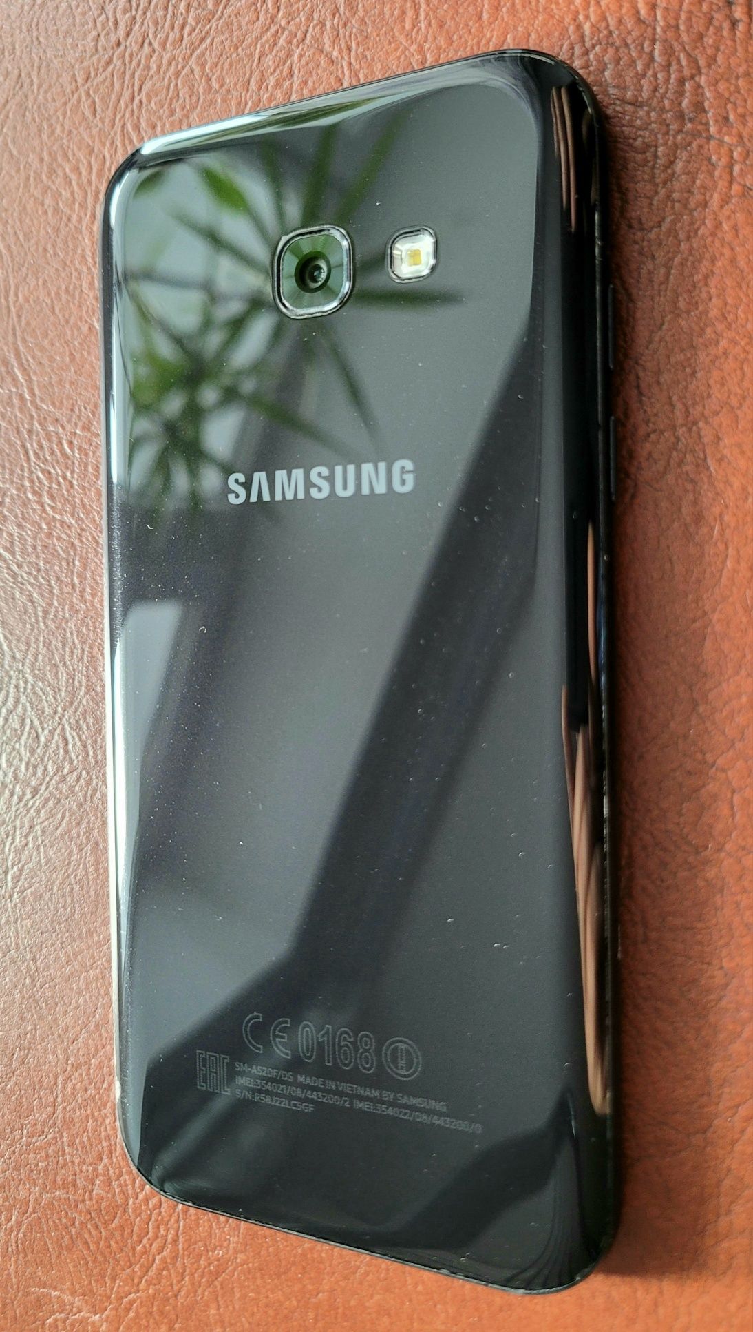 Продам samsung A5  2017г.