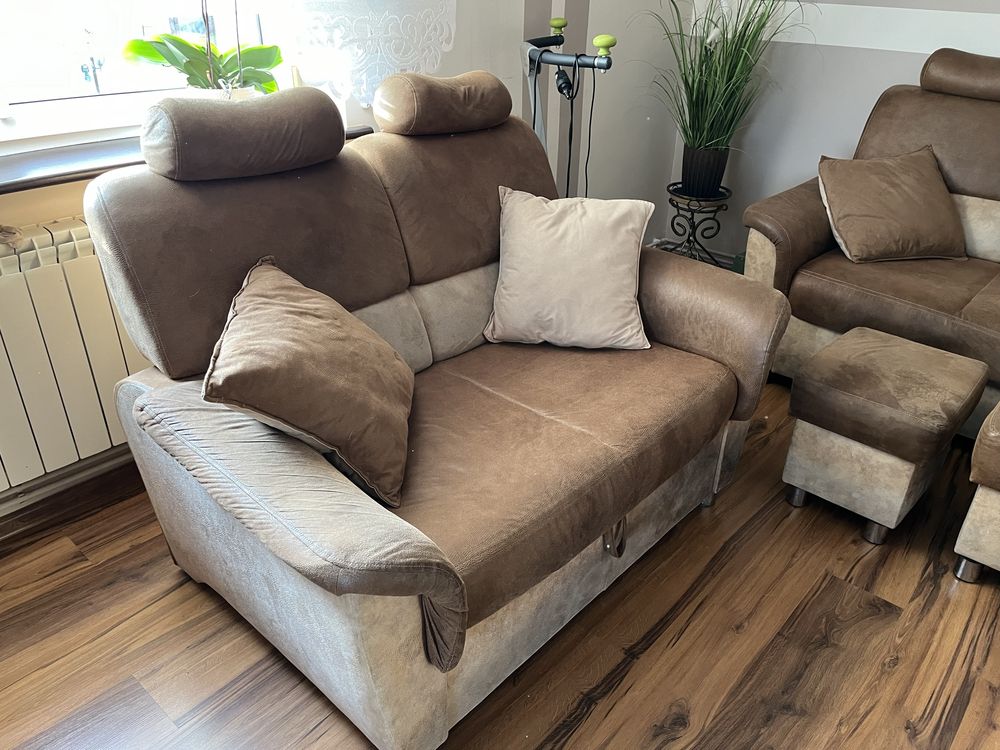 Naroznik kanapa sofa i 2 pufy