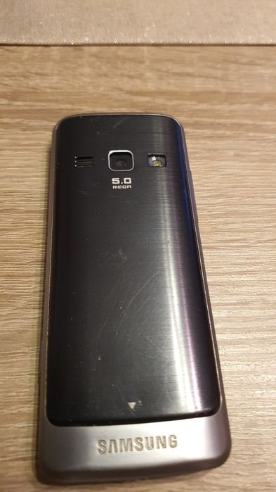 Samsung   S5611  idealny  dla  seniora