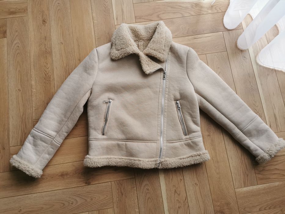 Kożuszek damski kremowy