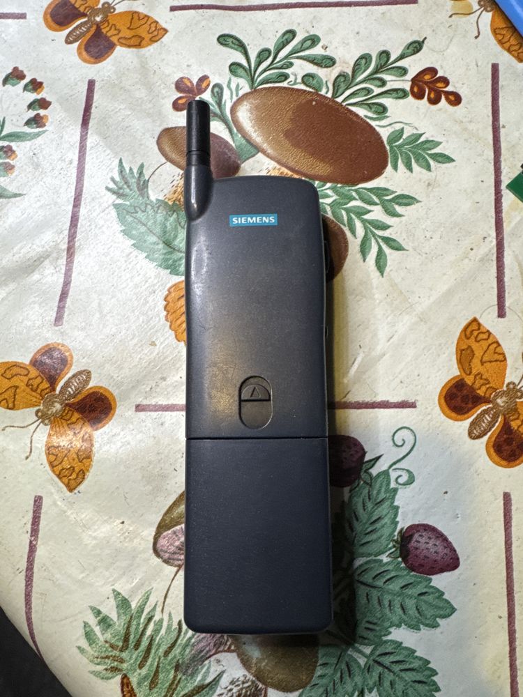 Мобильный телефон SIEMENS S 10 D