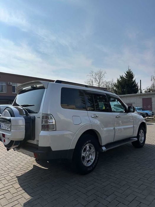 Mitsubishi PAJERO WAGON 4   2007р