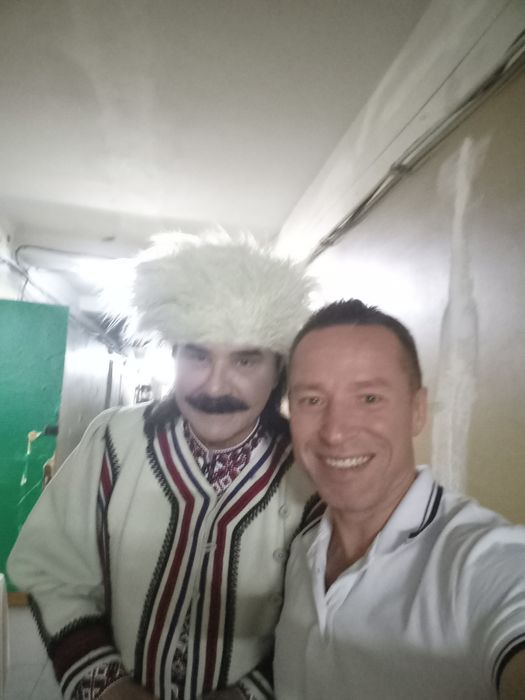 Вчитель з вокалу