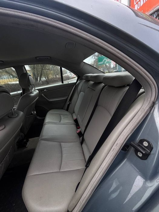 Na sprzedaż Mercedes C klasa 2.2D/Ładny stan/Gwarancja/Alufelgi/Nowe k