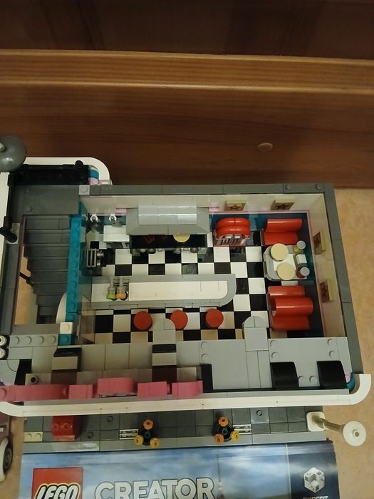 Lego creator expert 10260 модульна будівля набір Лего