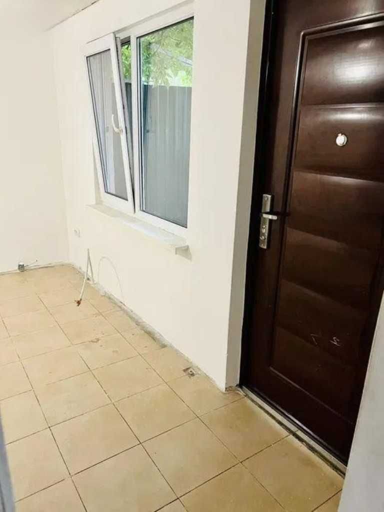 Палубная: продам небольшую 3к квартиру-дом в удобном уютном районе!