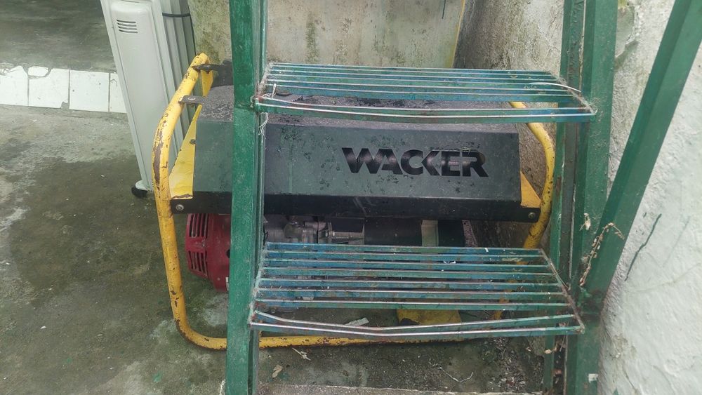 Gerador WACKER com Motor Honda GX270 – 9.0HP – A Gasolina         
?