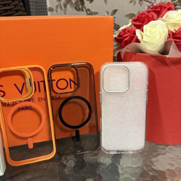 Чехол на iphone 16 pro  лот чехлов