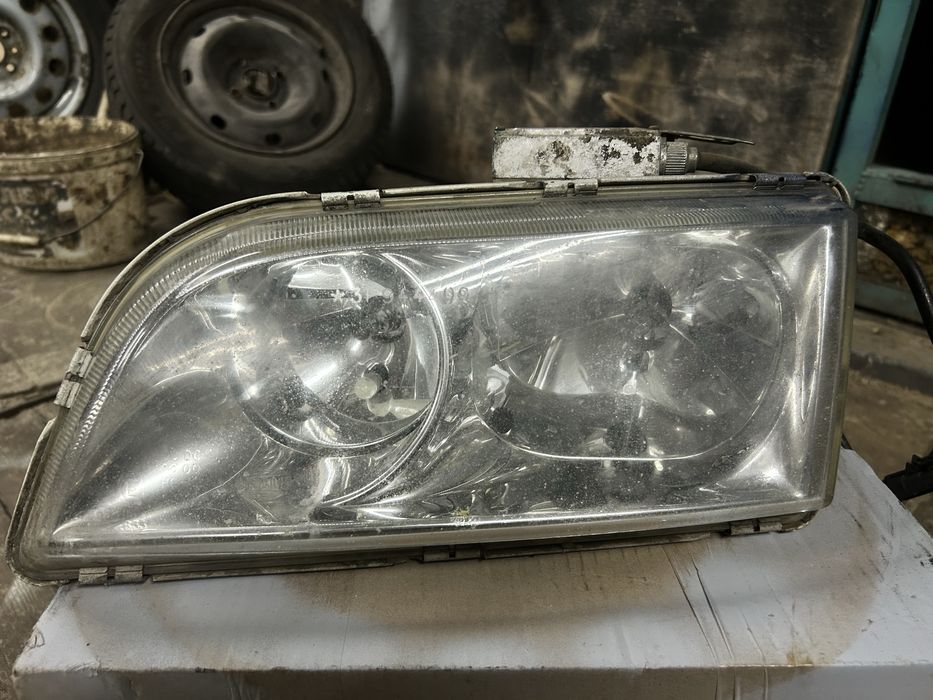 Фара на Volvo s40A 2003 (ліва)