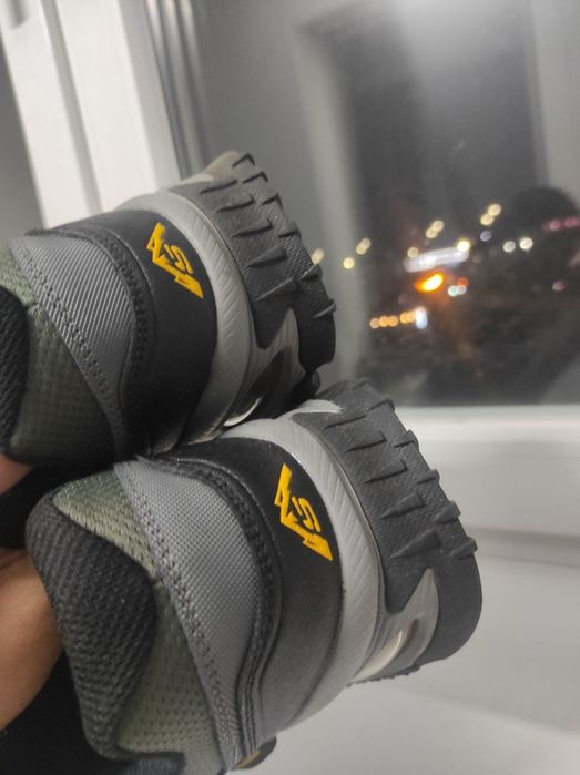 Кросівки в ідеальному стані Sketchers 41 розмір