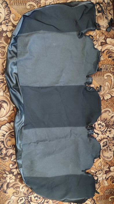 Чохли на сидіння авто універсальні, повний комплект.