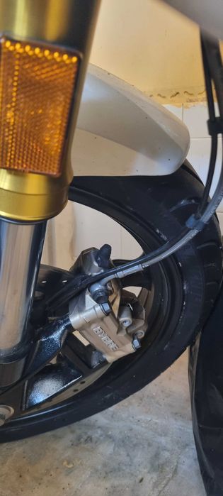 Mota BMW 310i R  poucos km como nova