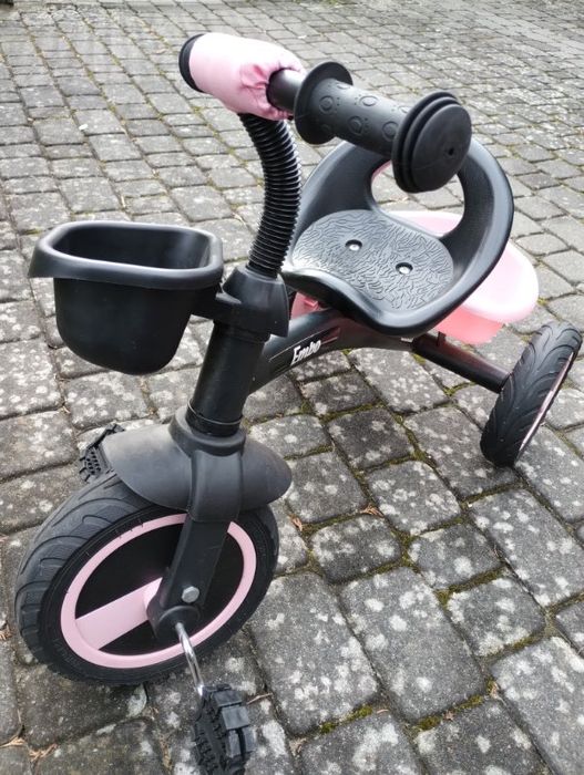 Rowerek trójkołowy dla dziewczynki