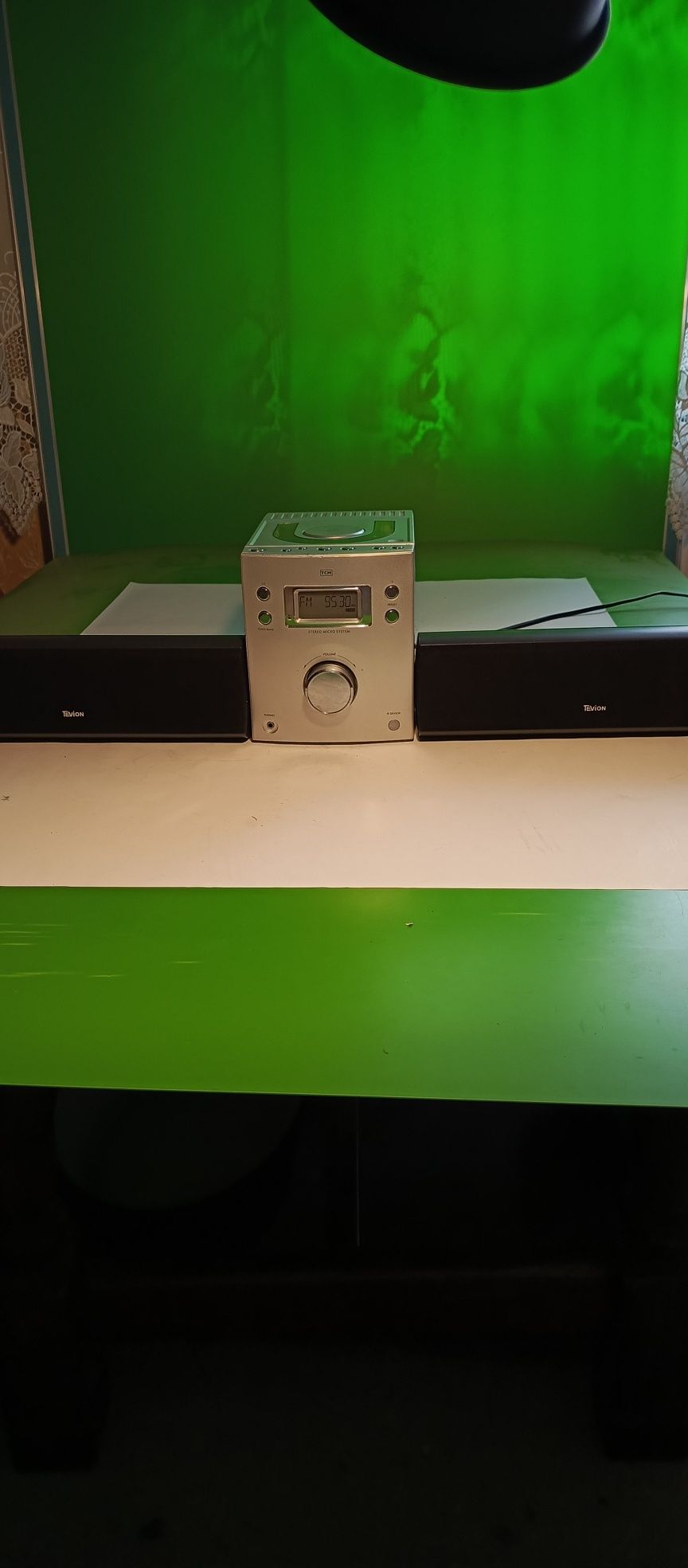 Radio z głośnikami do domu ogrodu warsztatu.