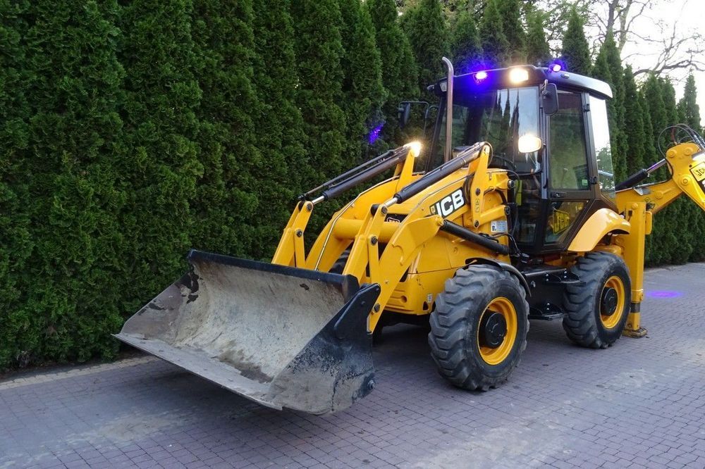 JCB 2CX SM 4 WS  JCB 2CX 4x4 Compact koparko-ładowarka 2 łyżki dodatkowe Sprowadzona