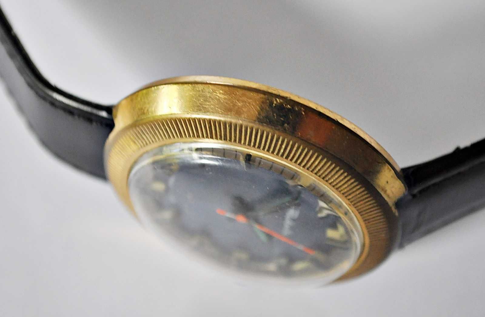 Złocona duża Rakieta "UFO" 19 kamieni
