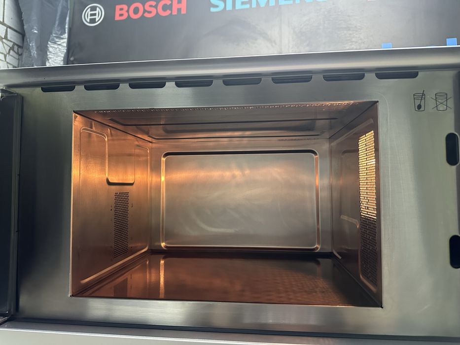 Вбудована мікрохвильова піч Bosch / 21 л / 900 Вт, мікрохвильовка
