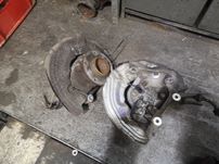 BMW E90 E91 E92 E93 zwrotnica piasta czujnik abs prawy przód