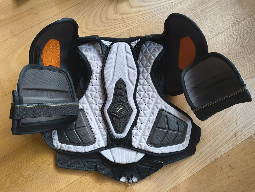 CCM Ultra Tacks Senior M bodik Hokej