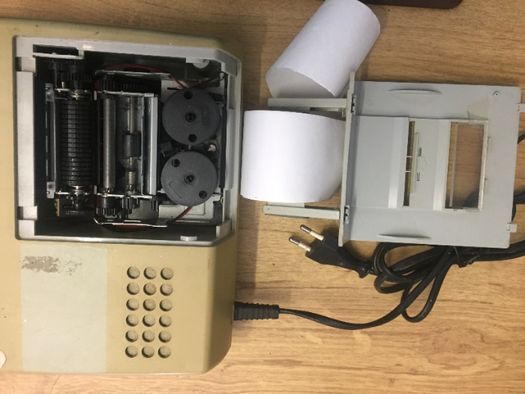Calculadora Eléctrica MBO 1980 PD alimentador de papel. Funciona