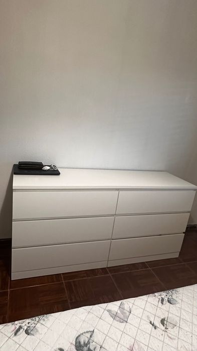 Cômoda Ikea 6 gavetas