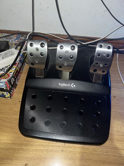 VOLANTE LOGITECH G29/PEDAIS + PS4 & COMANDO