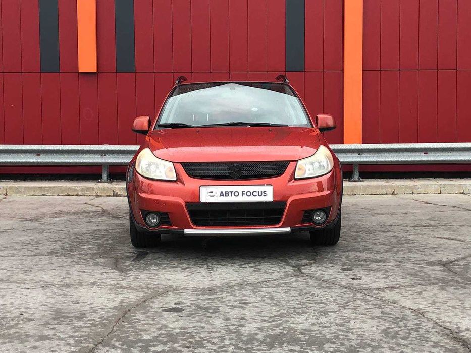 В продажі Suzuki SX-4 2007 року випуску.