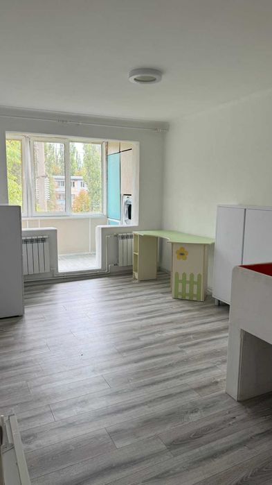 Сдам двухкомнатную квартиру студию Малиновский район