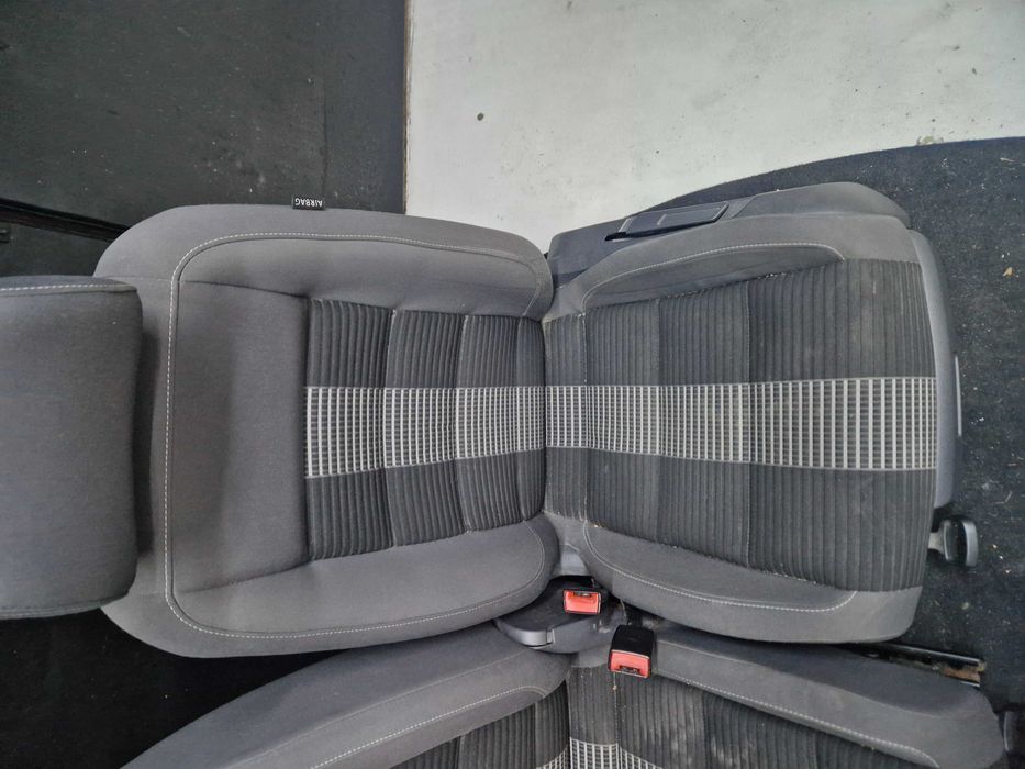 Fotele Vw Touran I FL