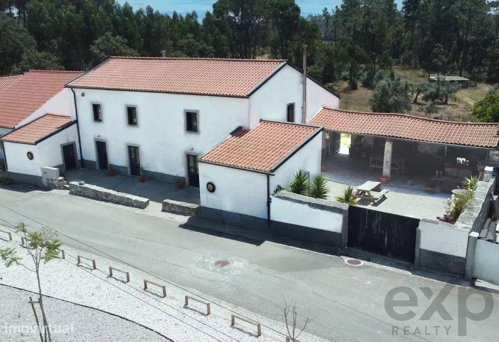 Quinta restaurada com 200 anos de idade com estúdio de arte, cervejari