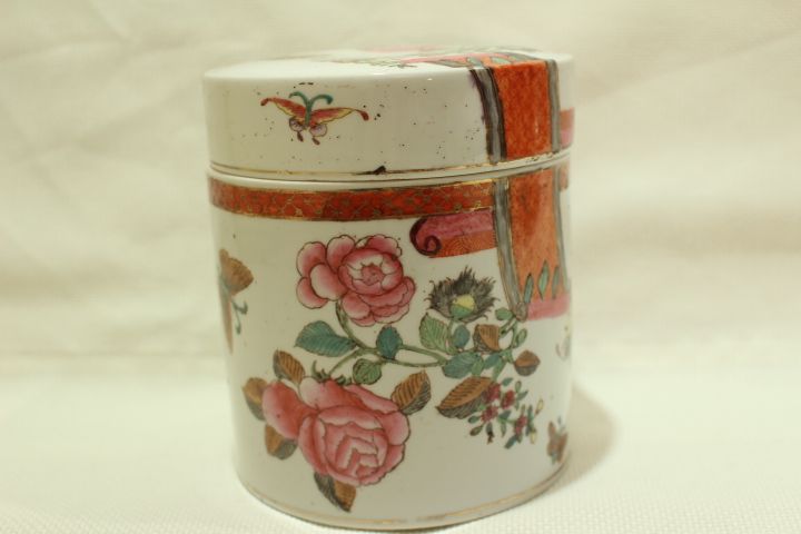 Caixa Porcelana Chinesa Período Qianlong XIX Família Rosa