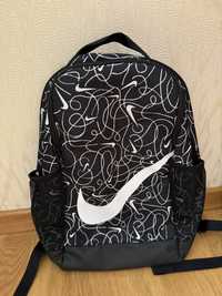 Спортивний рюкзак Nike